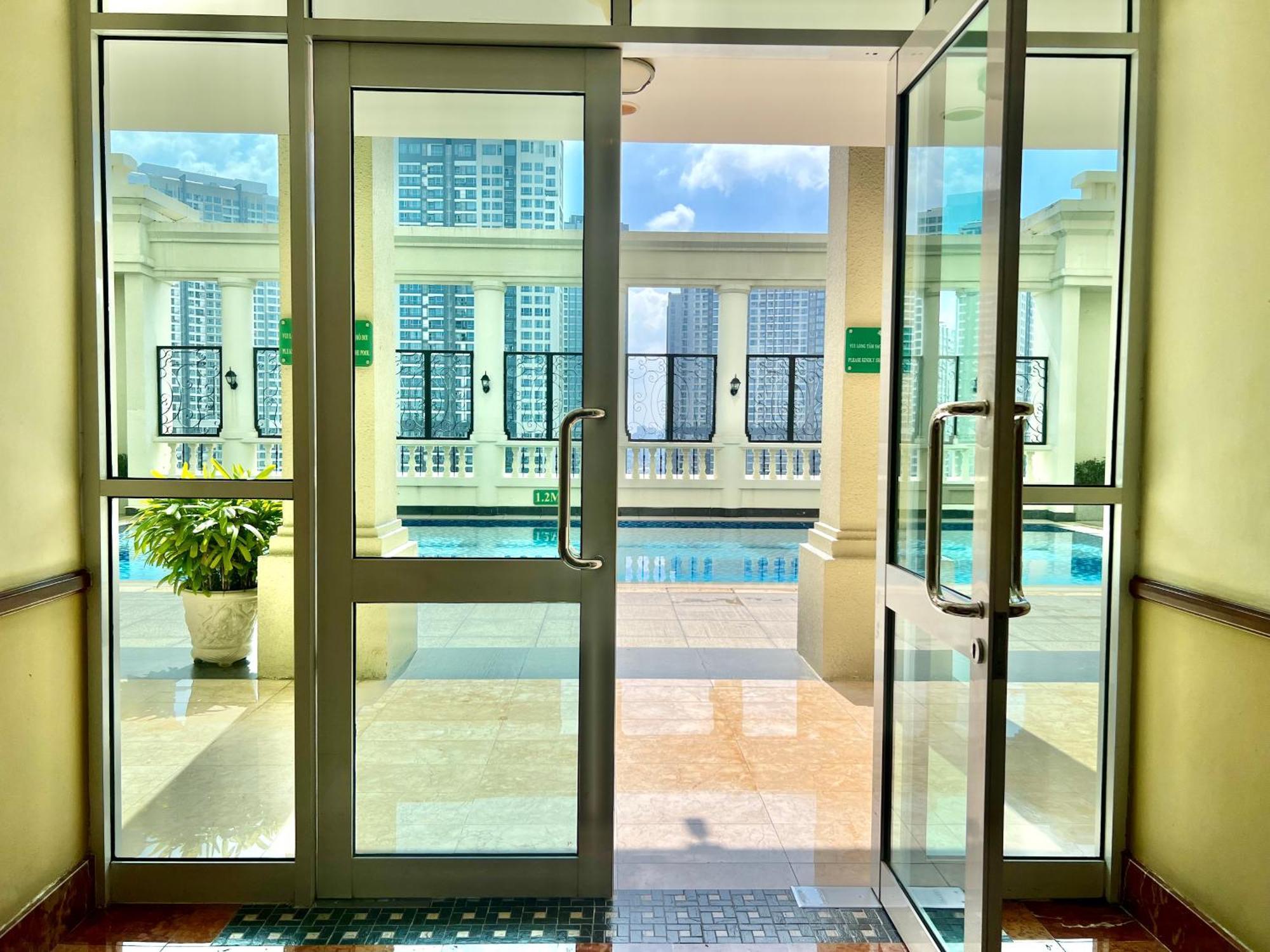 Diny Aparthotel - Rooftop Pool - The Manor 2 Ho Chi Minh City Exterior photo
