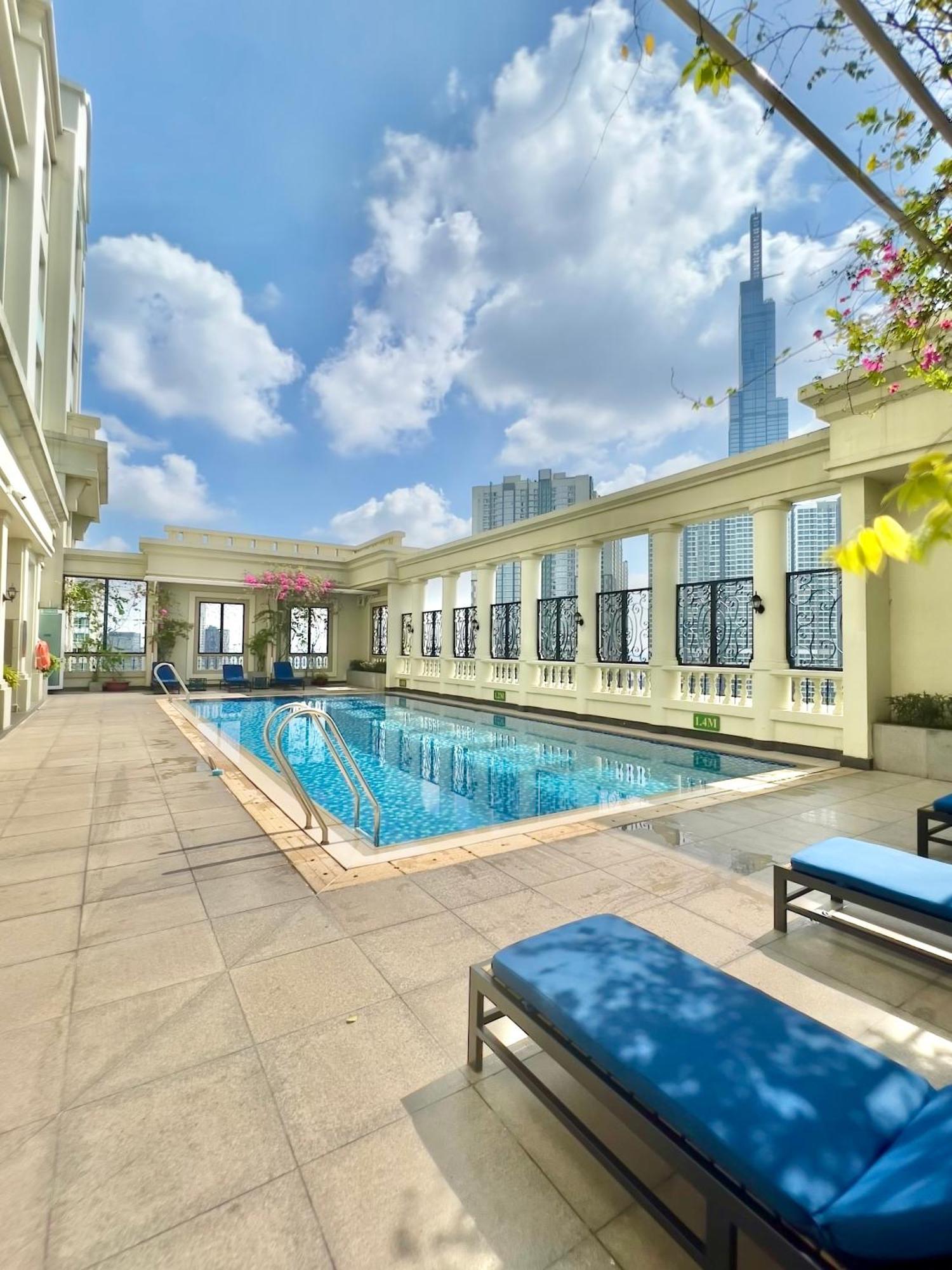 Diny Aparthotel - Rooftop Pool - The Manor 2 Ho Chi Minh City Exterior photo